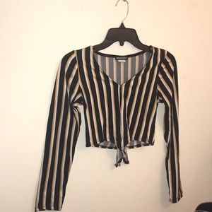 Long sleeve crop top